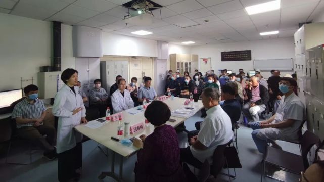 杜建群介绍食道语发音原理及技巧02学员风采本次食道语培训班邀请到了