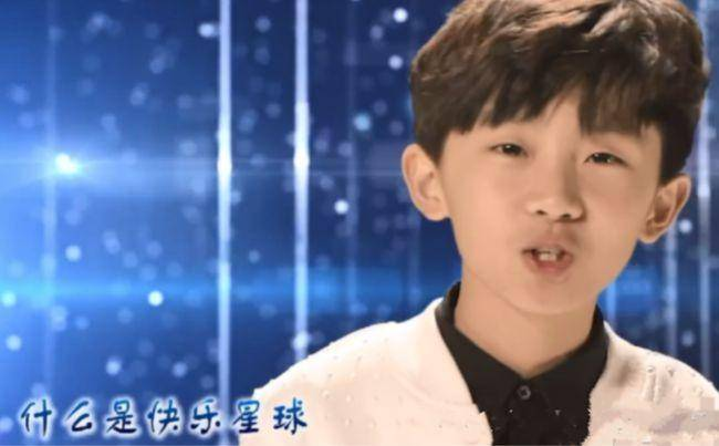 快本 重现童声版快乐星球 马嘉祺尴尬到蹲地上捂眼睛 何老师笑得很大声 全网搜