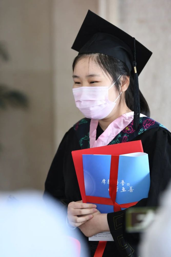 小莹同学你笑起来真好看