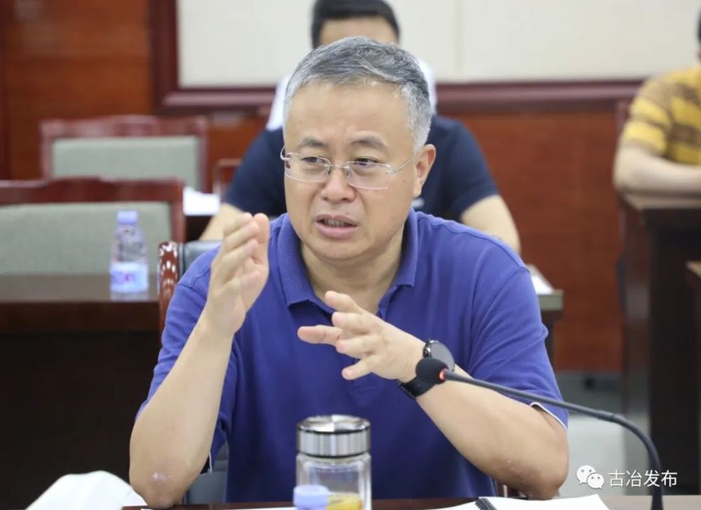 区委书记陈延杰主持,市政府副市长曹全民到会指导并作重要讲话,路军强