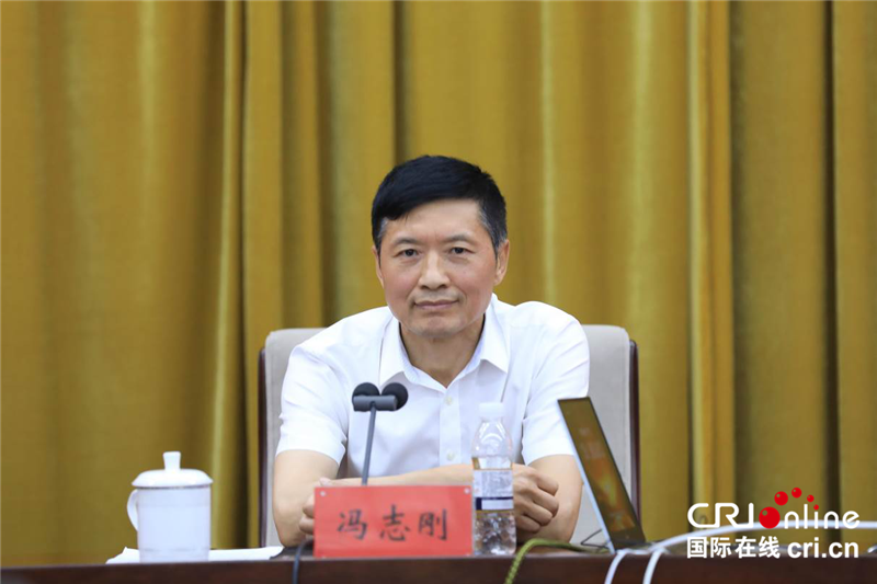 省委办公厅值班和信息处处长冯志刚现场发言 摄影 刘荣浩省委办公厅