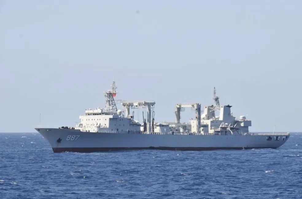 英雄微山湖舰:向着深蓝乘风破浪