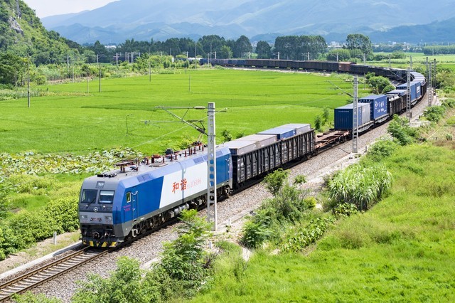 湛江茂名的火车站,让广西的南宁铁路局管合适吗?