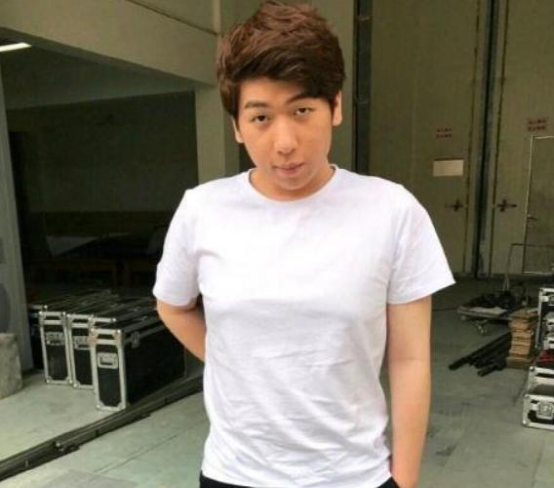 就是怕一些人因为他的观点去参与菠菜,同时,炫神还表示,山泥若这个