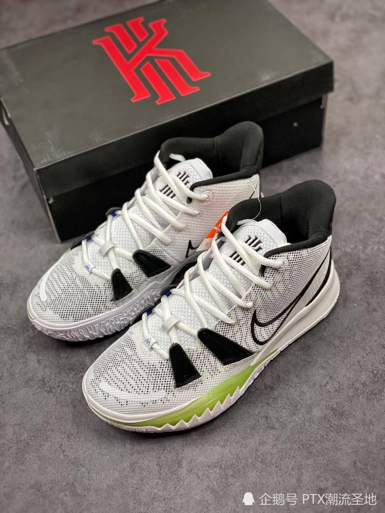 突破党福音夏日打球首选欧文7白黑绿配色开箱