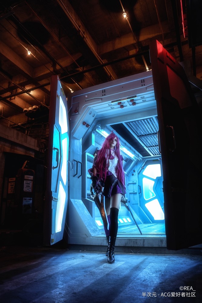 英雄联盟cos正片战斗学院卡特琳娜