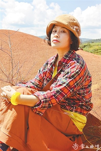 作家,诗人,画家.毕业于鲁迅文学院·北京师范大学文艺理论研究生班.