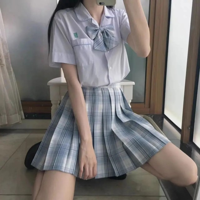 jk头像迟来的阳光救不了枯萎的向日葵