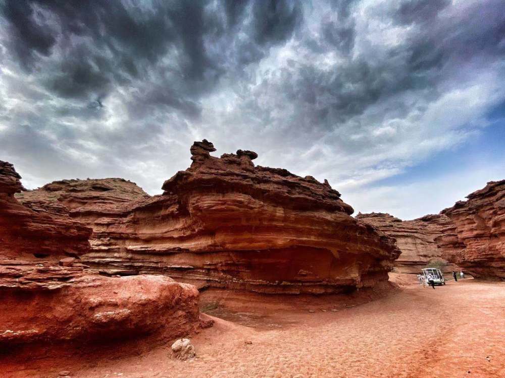 畅游几字弯感悟黄河魂丨打卡阿拉善敖伦布拉格西部梦幻峡谷