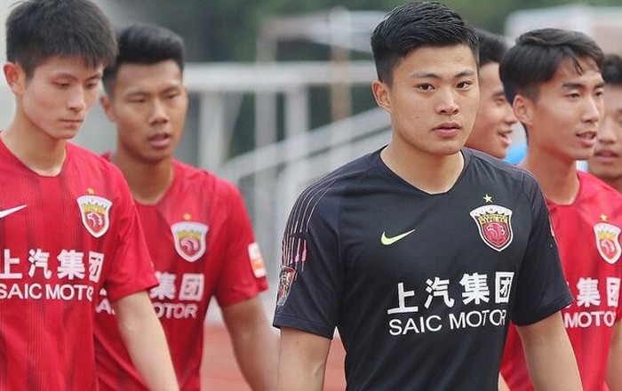 贾天子年少时期就曾前往葡萄牙留洋,并且在葡萄牙训练时展现出了不错