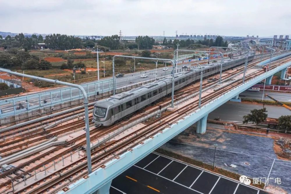 激动人心厦门地铁3号线正式开通主题列车太炫酷