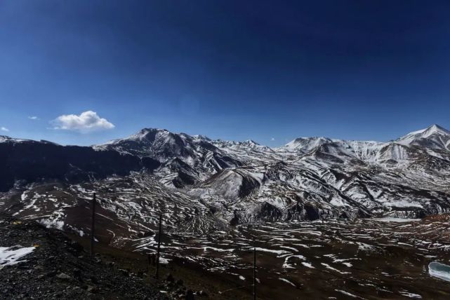 走进西藏之扎达五彩山