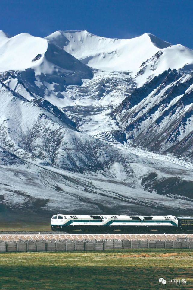 西藏第一条电气化铁路今日通车