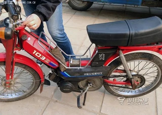 曾经80年代法国进口到国内的2t50cc助力摩托,那个年代的售价没有找到