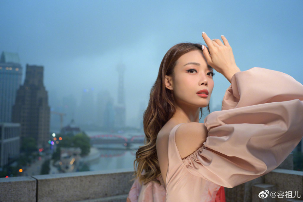 容祖儿在节目中表示自己依然期待爱情