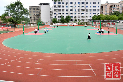 内江十中:谱写农村特色学校的新篇章