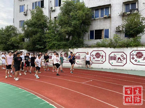 内江十中:谱写农村特色学校的新篇章