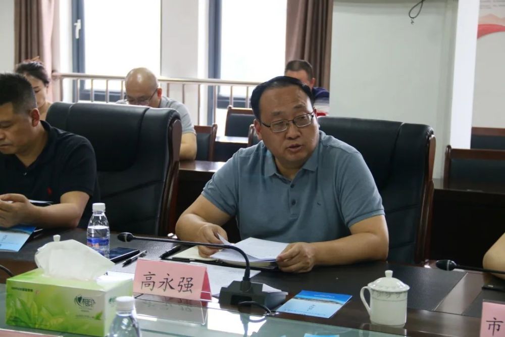 都江堰市人大常委会视察农民工服务保障工作