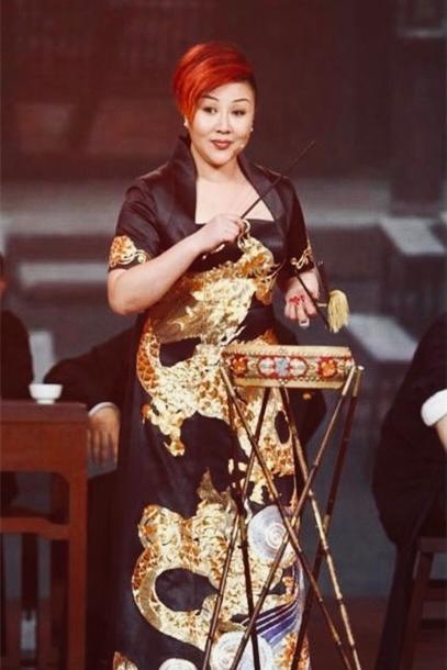 德云社董事长王惠直播招生,杨九郎成了"榜一大哥",真听师父话