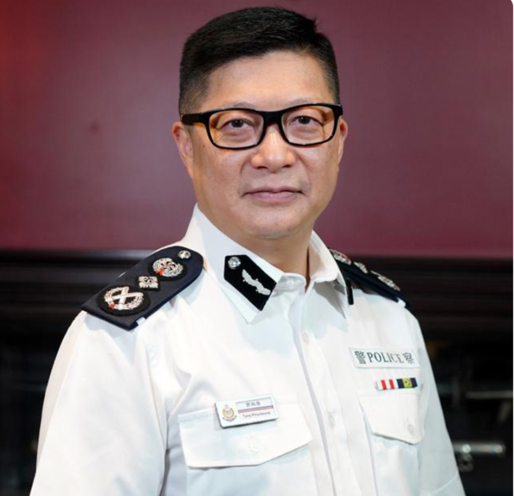 香港警队一哥邓炳强再获新职,曾临危受命