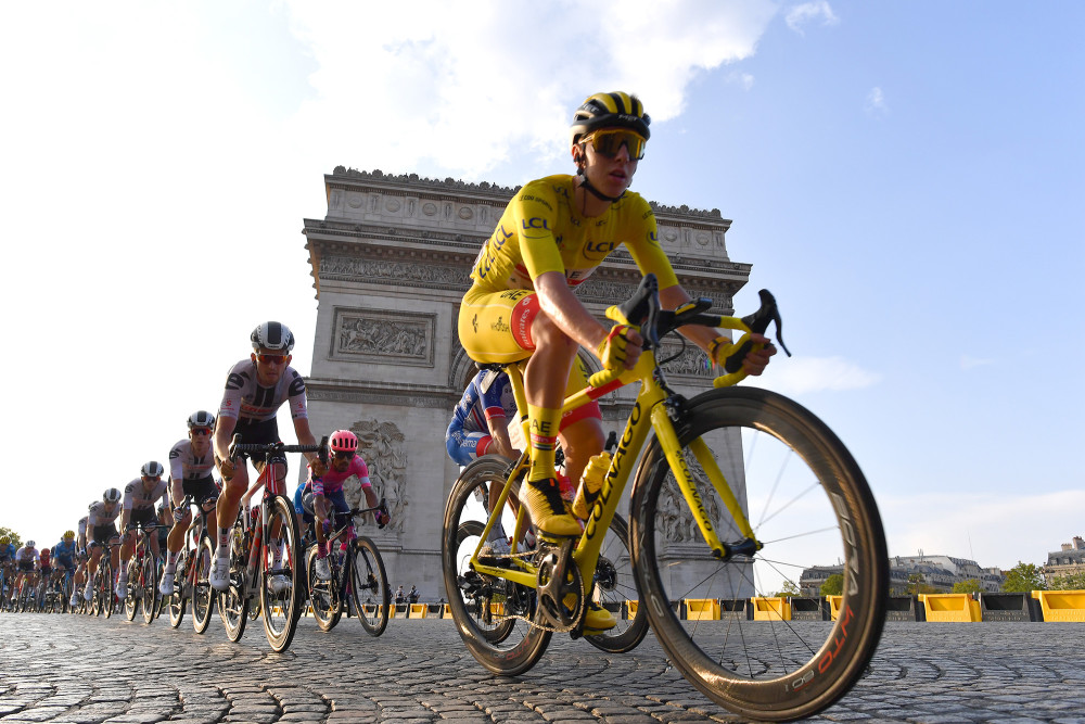 环法自行车赛前瞻:选手训练备战 上届冠军波加查领衔