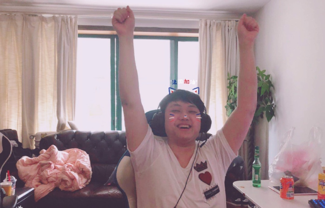 lol知名主播山泥若面临牢狱之灾edg童无敌成证人输了几十万