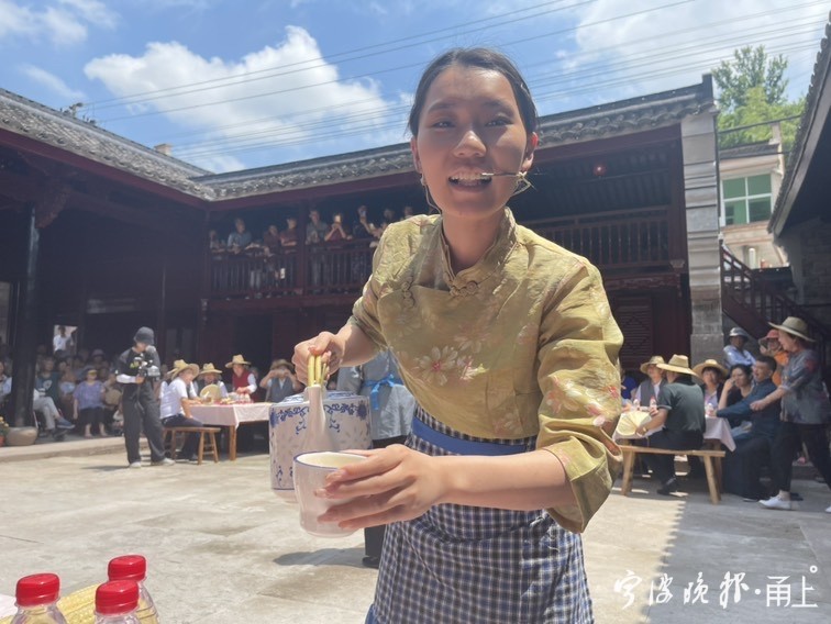 宁波首个红色实景话剧《建岙妈妈》建岙村首演