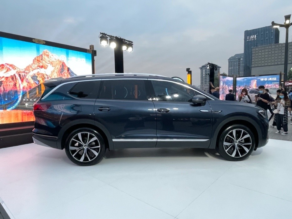 一汽大众首款大型suv揽境上市售价29993999万元