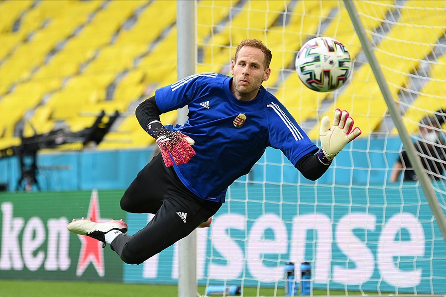 所以这小组赛最佳门将,个人觉得匈牙利门将古拉奇更有资格,虽然匈牙利