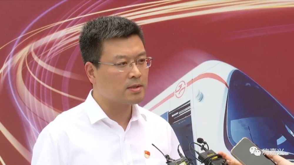 嘉兴市铁投集团党委委员,申嘉运营公司董事长孙继峰介绍,有轨电车作为