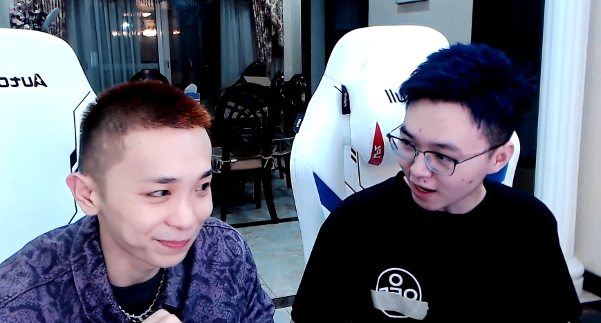 斗鱼云顶之弈两周年晚会卷子cos腕豪梨落获得技术大牛奖