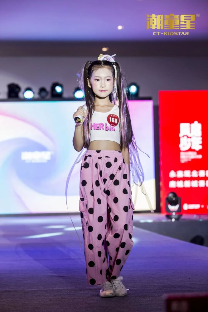 做自信时髦的中国儿童 / 潮童星自2005年创立,用