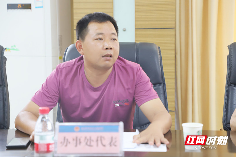 社区代表吴宗祥多次参加检察机关的检务公开活动,对这次队伍教育整顿