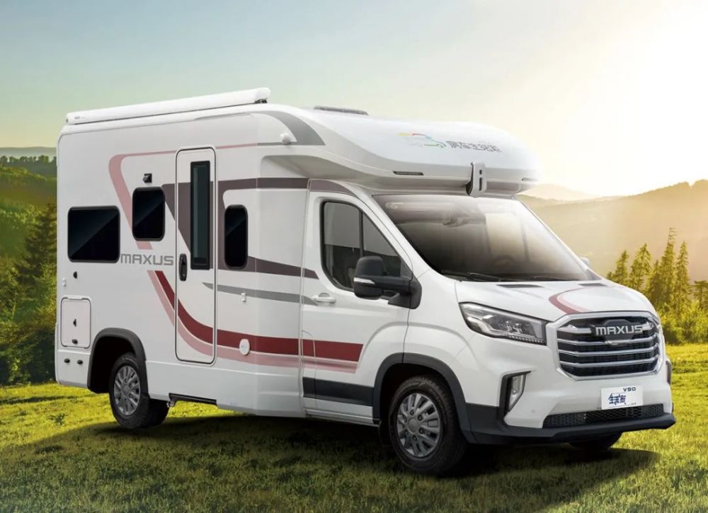 买辆房车去旅行上汽大通生活家v90小额头了解一下