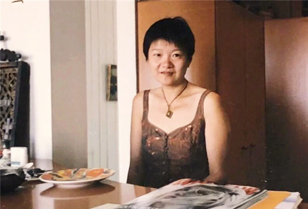 名门痞女洪晃:活得人模狗样,死却不得好死_腾讯新闻