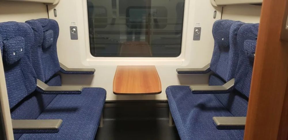 动卧列车里面是啥样的乌鲁木齐晚报全媒体记者带你去康康