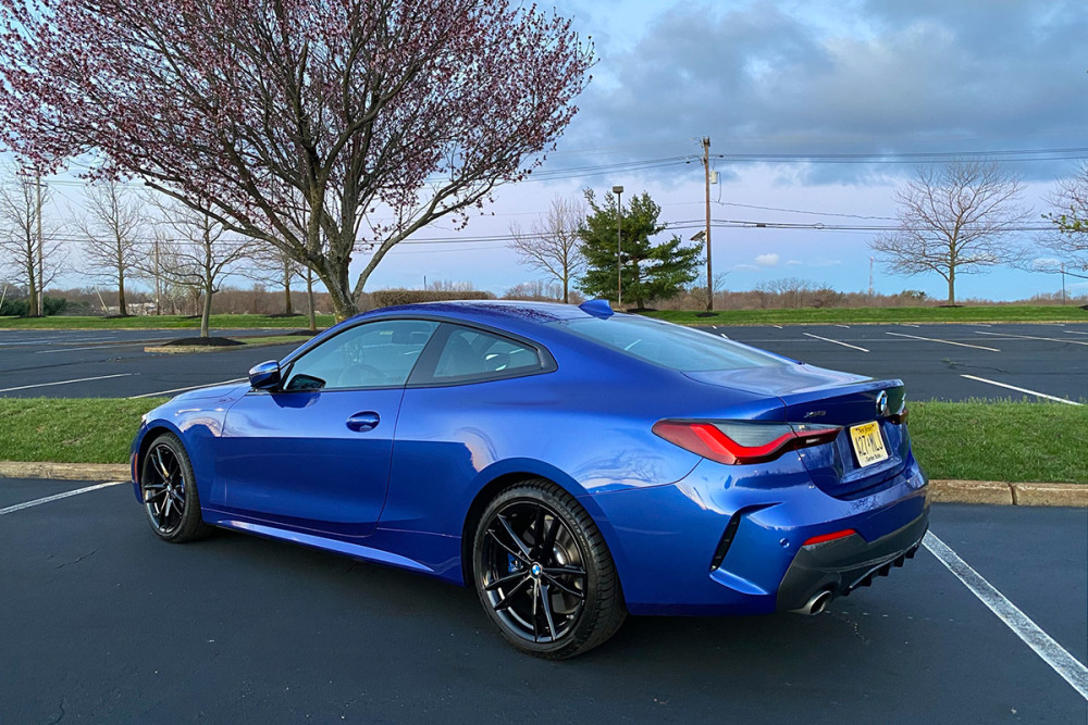 2021款宝马430i xdrive coupe提供的超出其造型的乐趣