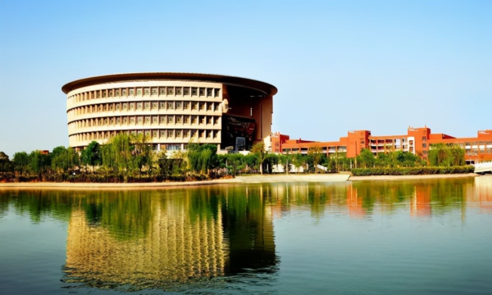 实力不错3所科技大学超一本线50分就能报适合中上等学生