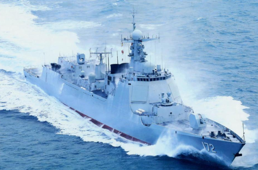 我国的055驱逐舰有多强来和美国的阿利伯克级比比就知道了