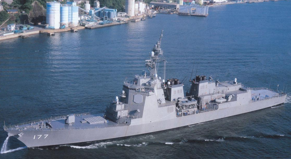 我国的055驱逐舰有多强来和美国的阿利伯克级比比就知道了