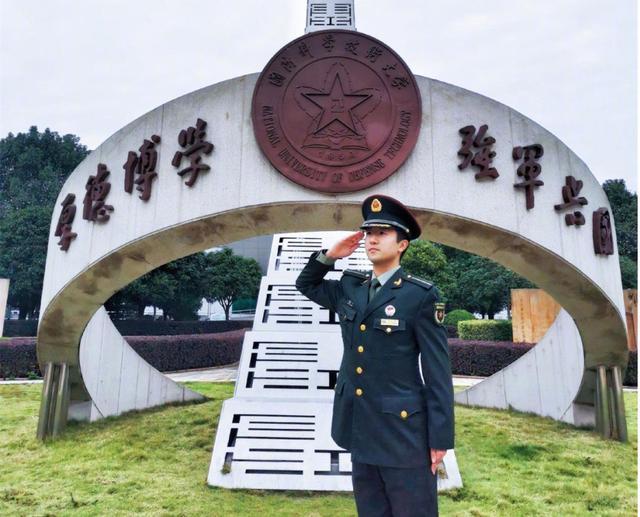 国防科大95后博士走红才貌双全勇夺全国冠军果然帅哥都上交了