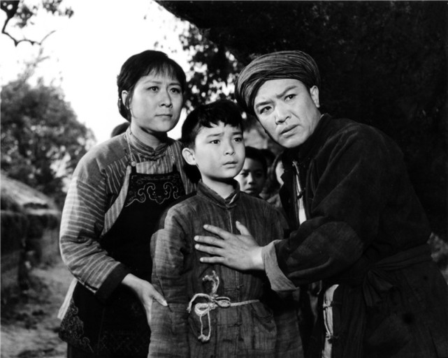 "四史"教育电影课丨《映山红》《红星歌》《红星照我去战斗》……这些