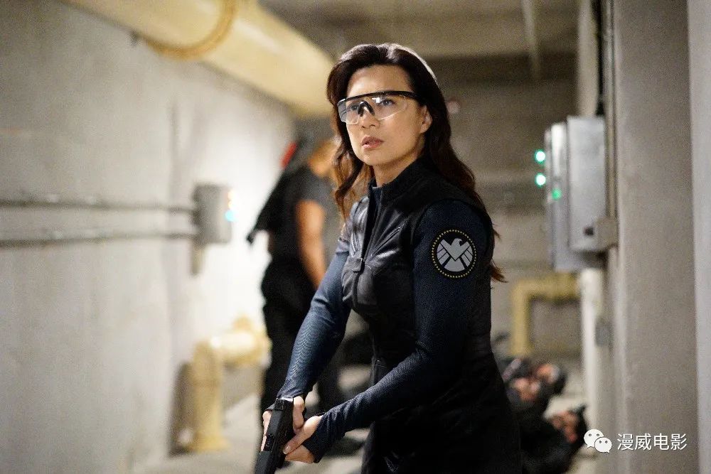 ""我的意思是我喜欢梅琳达·梅,你知道的.