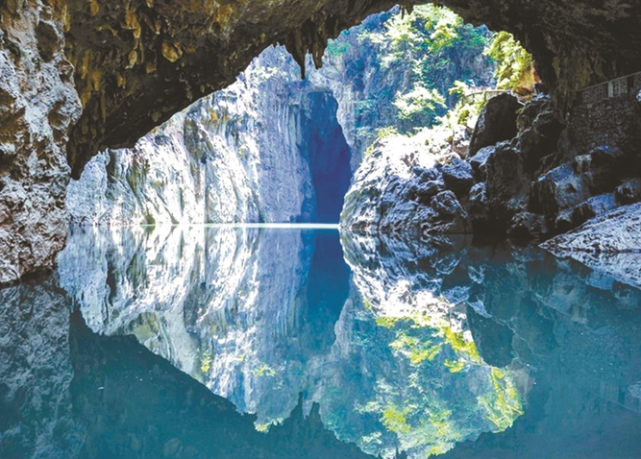 贵州绝美的溶洞奇景,门票80,号称是中国岩溶的百科全书