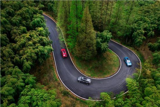 开上长安欧尚X5跑山战弯