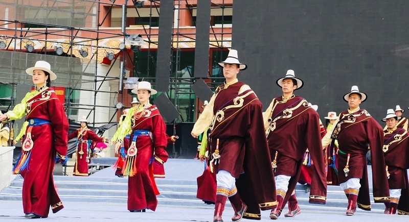 在青海省海南州第五届藏族服饰文化艺术节暨藏族服饰博览会传统服饰