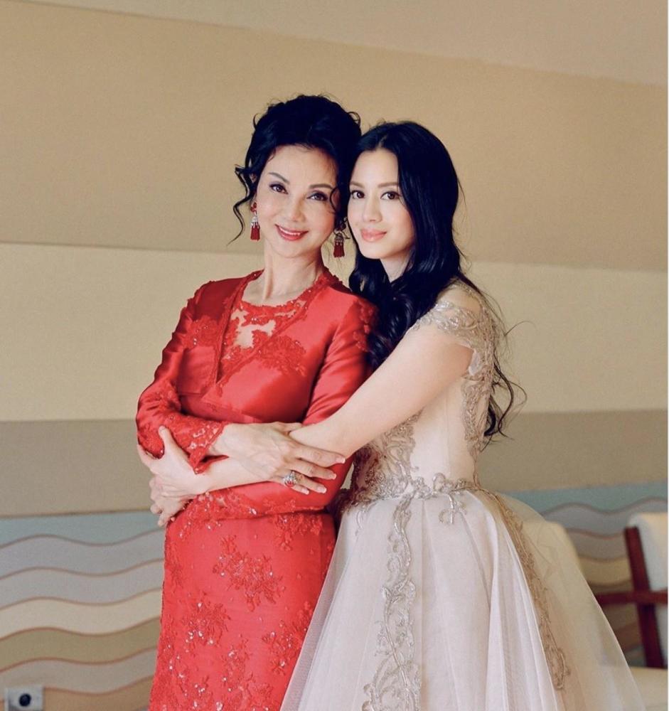 谢玲玲与女儿林心儿,女儿非常有明星相离婚后,谢玲玲如此形容自己的