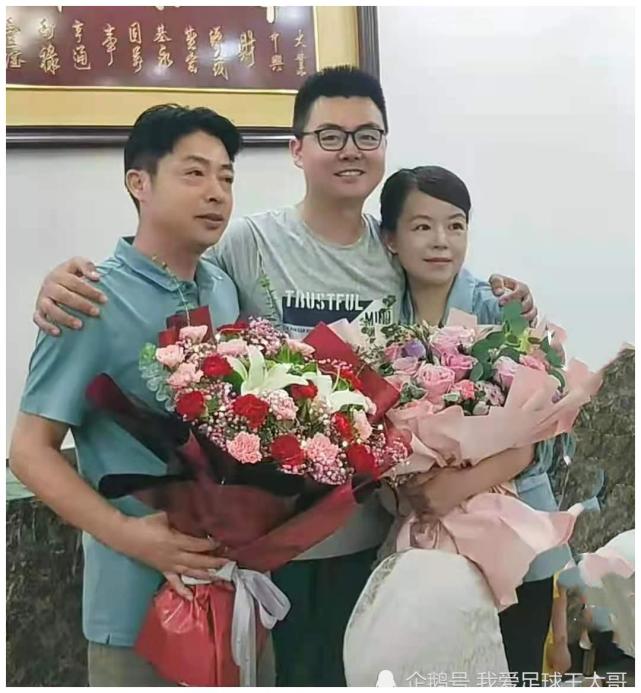 郭威生日杜新枝再发难姚策只退还部分众筹款真相脚步近了