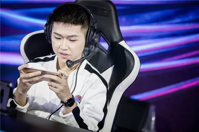 王者荣耀dyg久诚直播确认秋季赛即将转会曾经的一代中单法王再一次