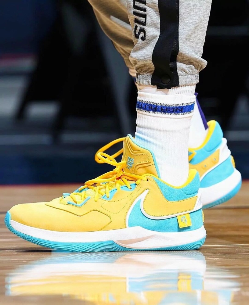 nba球星上脚海沃德圣诞配色太好看科比6蓝粉配色清新可人